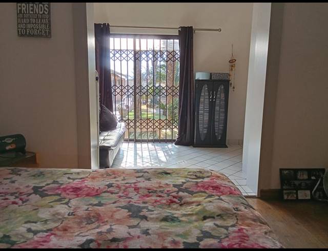 3 BEDROOM HOUSE FOR SALE IN KENSINGTON